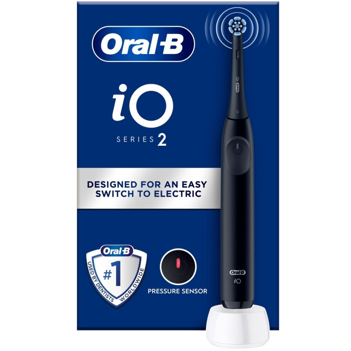 Oral B Eltandborste iO2 Series Night Black i gruppen HELSE OG SKJØNNHET / Munnpleie / Elektriske tannbørster hos TP E-commerce Nordic AB (D16508)