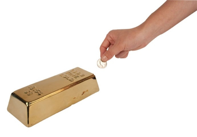 Kikkerland Myntbank med gullbarre i keramikk (PB17) i gruppen SPORT, FRITID & HOBBY / Morsomme produkter / Morsomme produkter hos TP E-commerce Nordic AB (D16882)