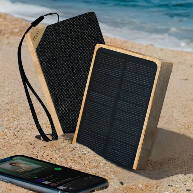 MikaMax Solar Bamboo-høyttaler i gruppen Elektronikk / Lyd & Bilde / Høyttalere & tilbehør / Bluetooth-høyttalere hos TP E-commerce Nordic AB (D17643)