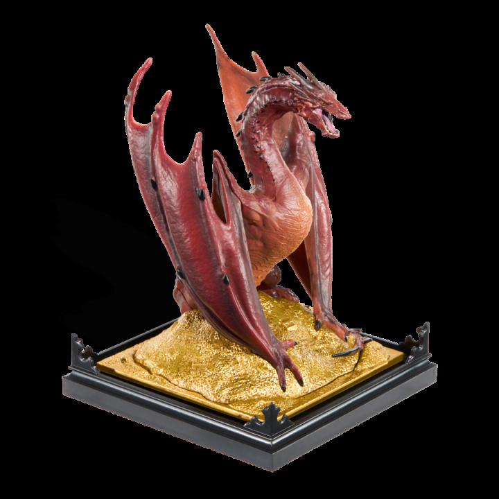 Noble Collection Smaug Diorama - Bilbo - Hobbiten - Sammlerfigur i gruppen SPORT, FRITID & HOBBY / Morsomme produkter / Samlerobjekter hos TP E-commerce Nordic AB (D20694)