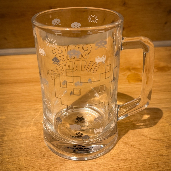 Mad Monkey Space - Space Invaders - Ølglass (350 ml) - 350 ml i gruppen SPORT, FRITID & HOBBY / Morsomme produkter / Morsomme produkter hos TP E-commerce Nordic AB (D20780)