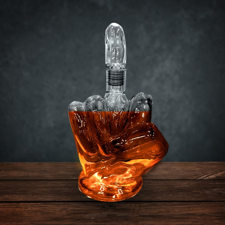 Mad Monkey Up Yours-karaffel - 23 cm høy, 1 liters kapasitet i gruppen SPORT, FRITID & HOBBY / Morsomme produkter / Morsomme produkter hos TP E-commerce Nordic AB (D20792)