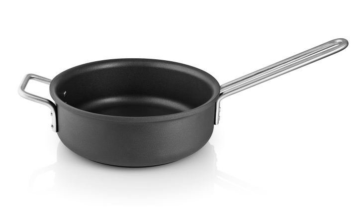 Eva Solo Profesjonell sauterpanne Ø24cm (204825) i gruppen HJEM, HUS OG HAGE / Kjøkkenutstyr / Stekepanner hos TP E-commerce Nordic AB (D24452)