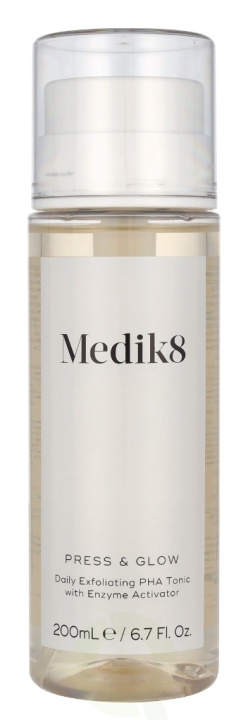 Medik8 Press & Glow Toner 200 ml i gruppen HELSE OG SKJØNNHET / Hudpleie / Ansikt / Ansiktsvann & Facemist hos TP E-commerce Nordic AB (D28233)