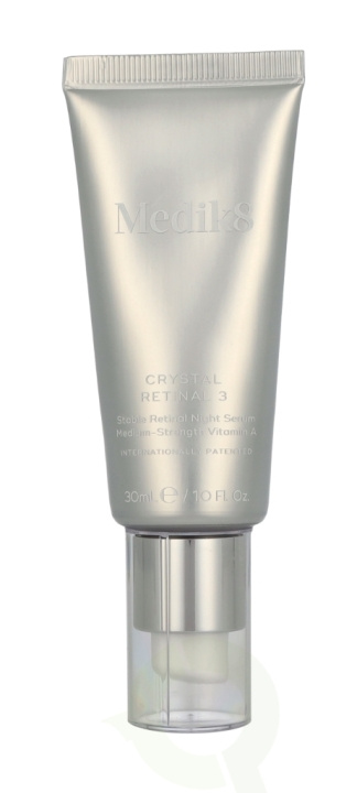 Medik8 Crystal Retinal 3 Night Serum 30 ml i gruppen HELSE OG SKJØNNHET / Hudpleie / Ansikt / Nattkrem hos TP E-commerce Nordic AB (D28255)