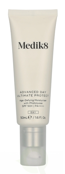 Medik8 Advanced Day Ultimate Protect Moisturiser SPF50+ 50 ml i gruppen HELSE OG SKJØNNHET / Hudpleie / Ansikt / Dagkrem hos TP E-commerce Nordic AB (D28274)