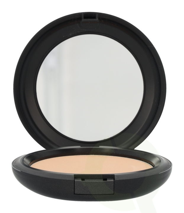 MAC Blot Powder Pressed 12 g Medium Dark i gruppen HELSE OG SKJØNNHET / Makeup / Makeup ansikt / Pudder hos TP E-commerce Nordic AB (D35510)