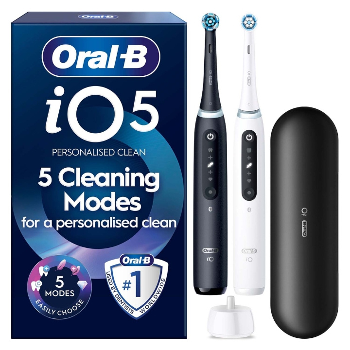 Oral B Eltandborste iO5 Matt Black/QuiteWhite Duo, TC i gruppen HELSE OG SKJØNNHET / Munnpleie / Elektriske tannbørster hos TP E-commerce Nordic AB (D35631)