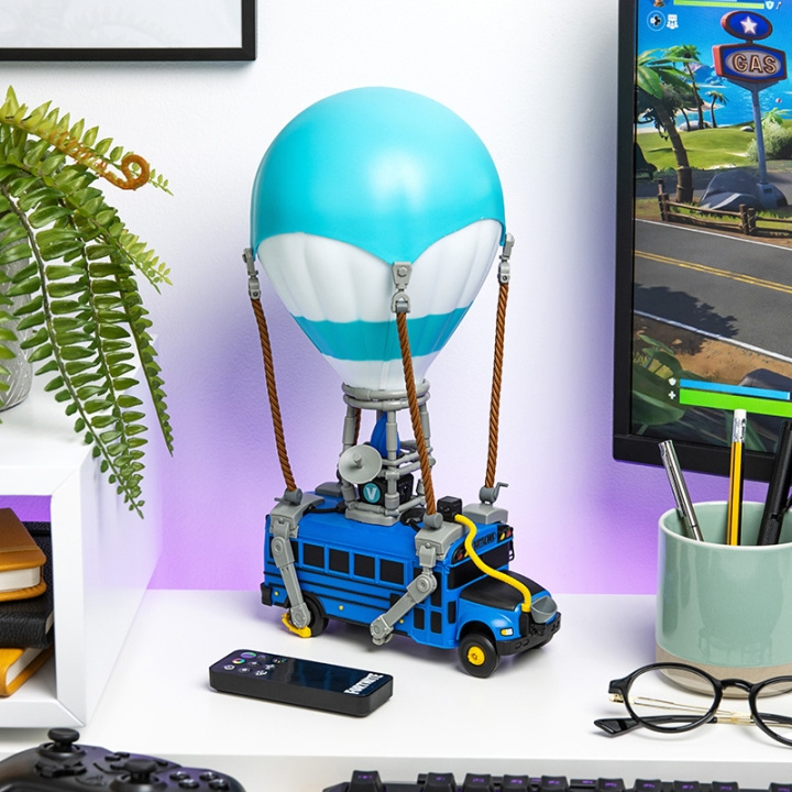 Paladone Fortnite – Battle Bus-diorama-lampe i gruppen SPORT, FRITID & HOBBY / Morsomme produkter / Morsomme produkter hos TP E-commerce Nordic AB (D41153)