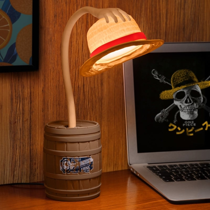 Paladone Straw Hat-lampe med bevegelig hode i gruppen Elektronikk / Lyd & Bilde / TV og tilbehør / Filmer hos TP E-commerce Nordic AB (D41371)