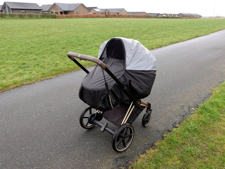 BabyDan Super Safe regntrekk – Combi svart – 80 cm i gruppen LEKER, BARN OG BABY / Barnevogner og tilbehør hos TP E-commerce Nordic AB (D42458)