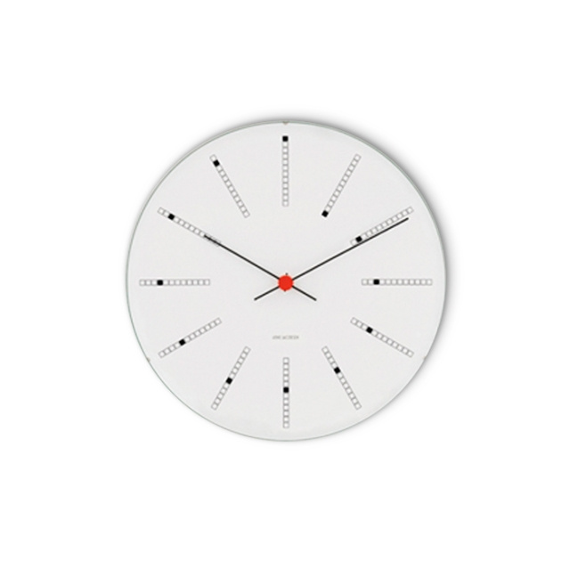 Arne Jacobsen Clocks Arne Jacobsen – Bankers veggklokke – Ø29 cm – Hvit i gruppen HJEM, HUS OG HAGE / Klokker & Teller / Veggklokkene hos TP E-commerce Nordic AB (D42660)