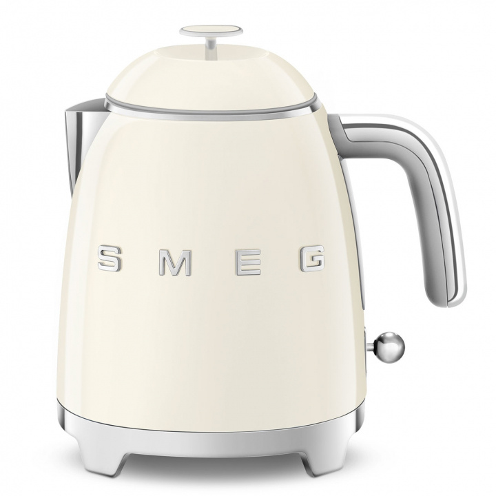 SMEG Vattenkokare KLF05CREU Smeg i gruppen HJEM, HUS OG HAGE / Husholdningsapparater / Vann og juice / Vannkokere hos TP E-commerce Nordic AB (D45390)