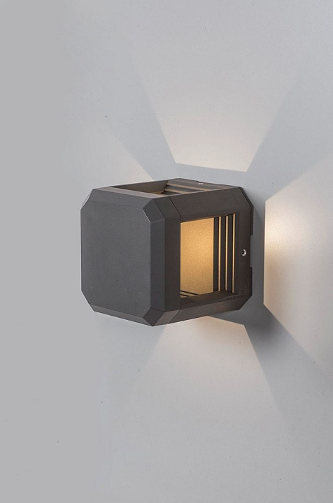 Airam Vägglampa Flen LED IP44 aluminium Airam i gruppen Elektronikk / Lys / Vegglamper hos TP E-commerce Nordic AB (D45730)