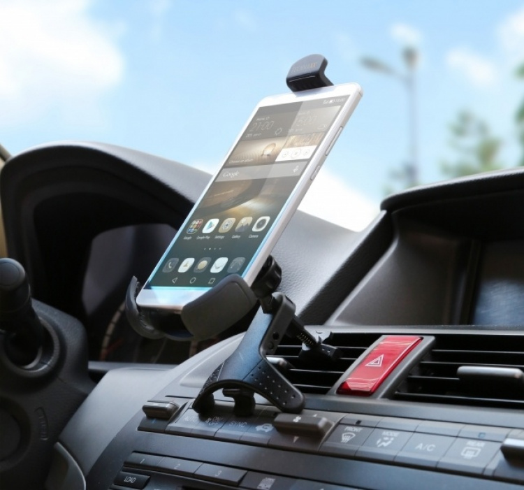 Technaxx bilholder for smarttelefoner + billader med 4x USB-port (TE08) Technaxx bilholder for smarttelefoner + billader med 4x USB-port (TE08)