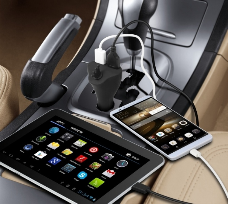 Technaxx magnetisk bilholder for smarttelefoner og nettbrett + billader (TE09)