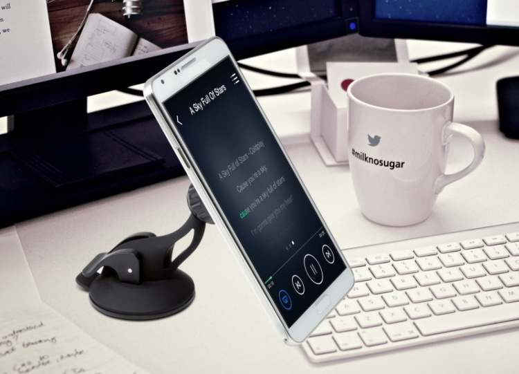 Technaxx magnetisk bilholder for smarttelefoner og nettbrett + billader (TE09)