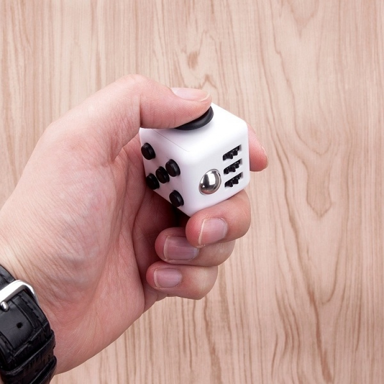 Fidget Cube, Hvit/Svart Fidget Cube, Hvit/Svart