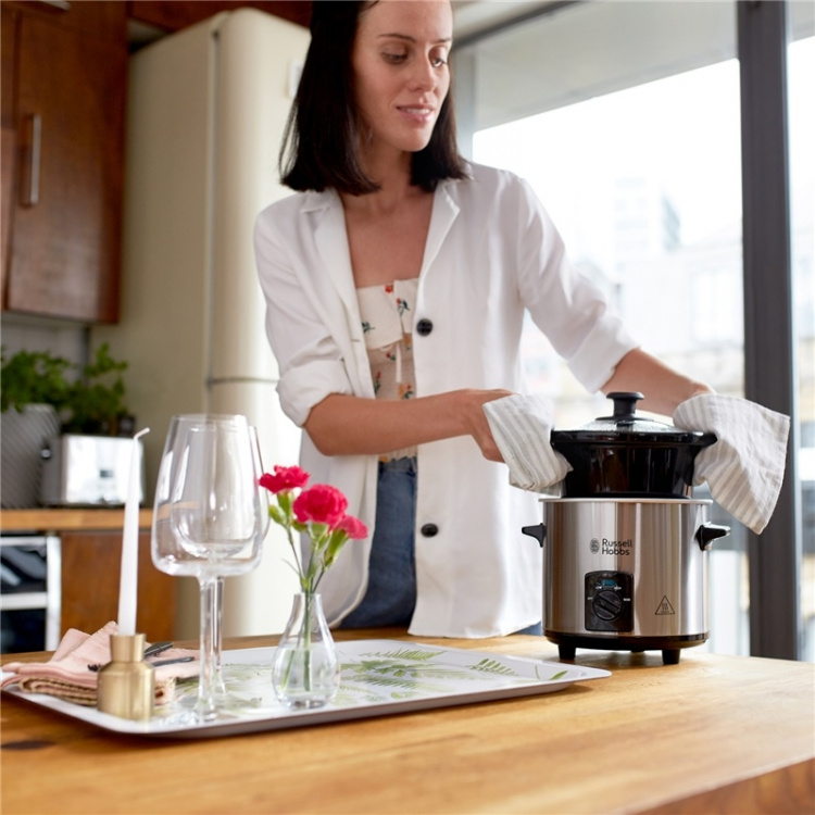Russell Hobbs Slow Cooker 25570-56 Compact Home 2 liter