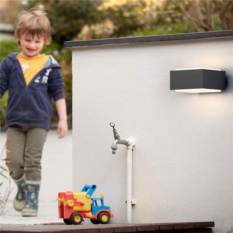 Philips myGarden Hedgehog Vegglampe An