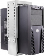 DELTACO datorhållare i stål för montering under bord/vägg, silver