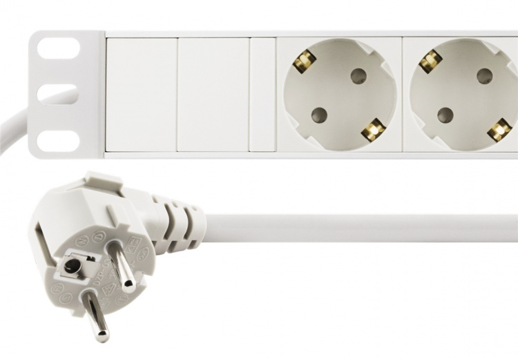 DELTACO Strømskinne med 8xCEE 7/4-kontakter, 1xCEE 7/7, kapselbeskyttelse, hvit