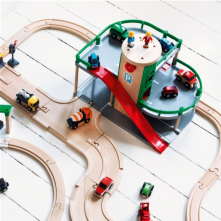 Brio 33204 Parkeringsplass