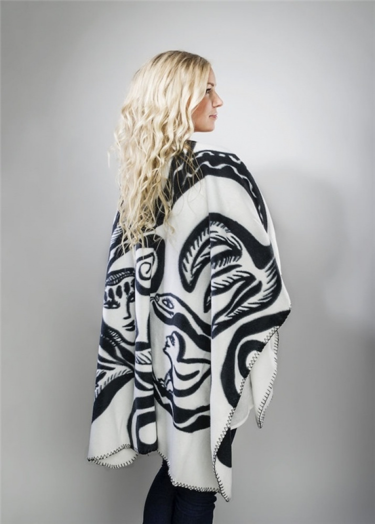 Kosta Linnewäfveri Paradise Poncho Hvit Kosta Linnewäfveri Paradise Poncho Hvit