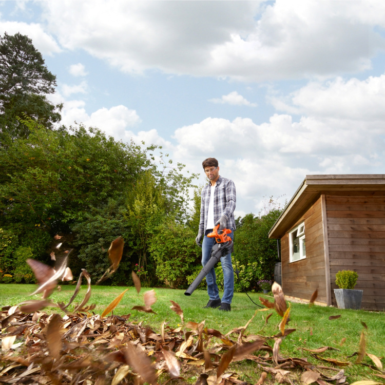 Black+Decker Løvblåser 2500W Blås- og sugefunksjon