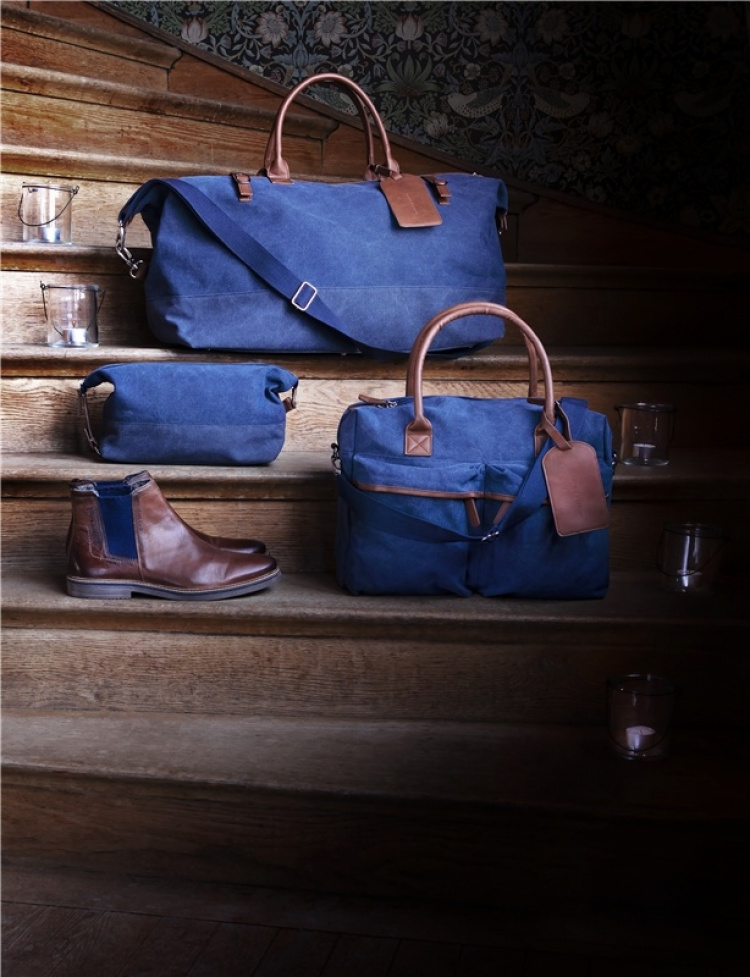 Lord Nelson, kurérveske i lerret, marineblå Lord Nelson, kurérveske i lerret, marineblå