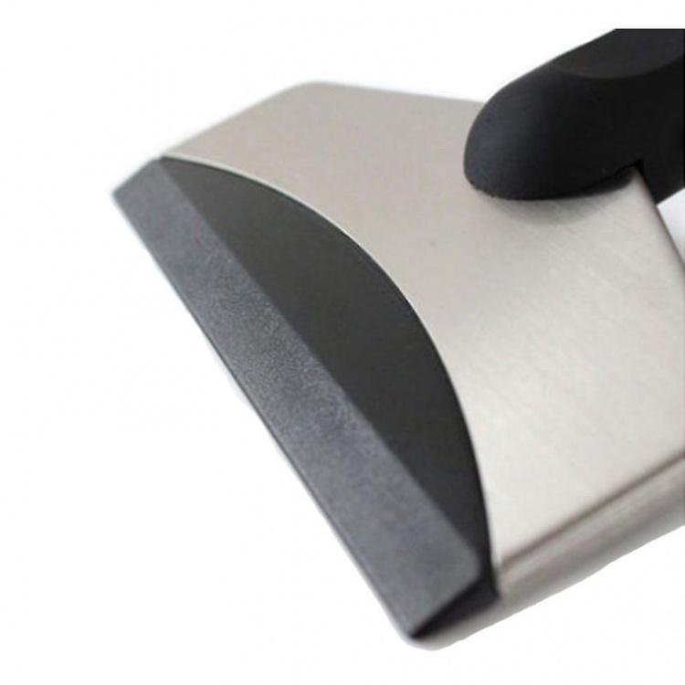 Isskrape med ergonomisk håndtak