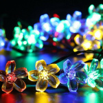 Stemningsfull Solcellebelysning i ulike farger Stemningsfull Solcellebelysning i ulike farger