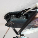 Klips for solbriller til bil, Svart