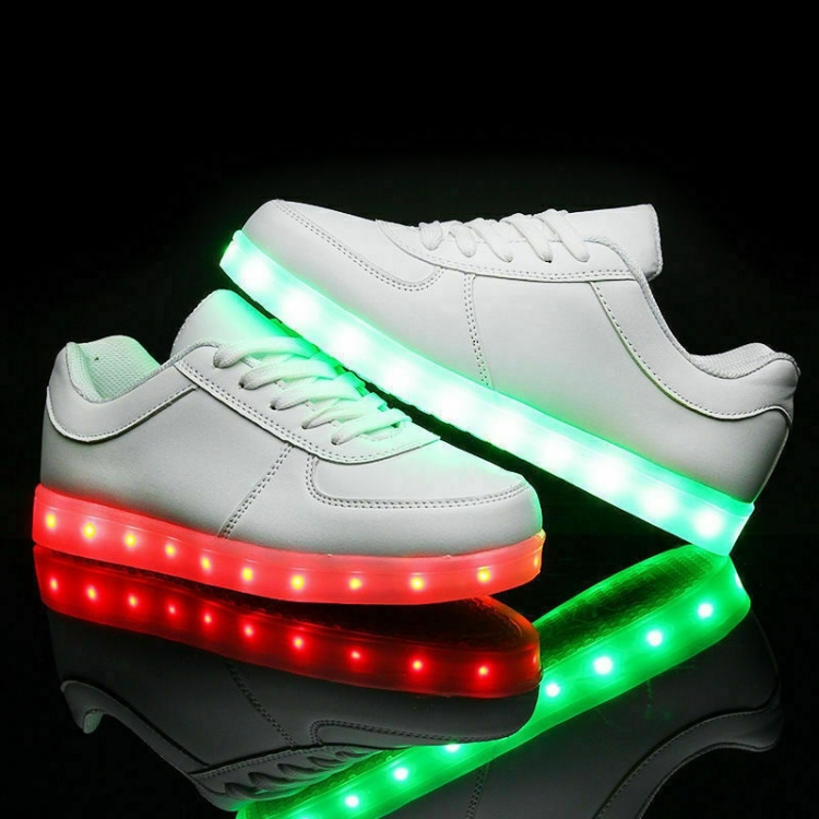 LED Sneakers med lisser, str 40, Hvit