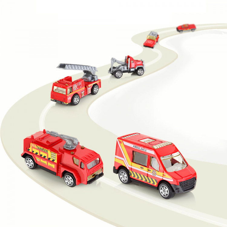 Sett med 6 brannbiler inkludert brannbil