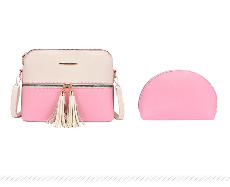 Håndvesker, Beige rosa med gulldetaljer Håndvesker, Beige rosa med gulldetaljer