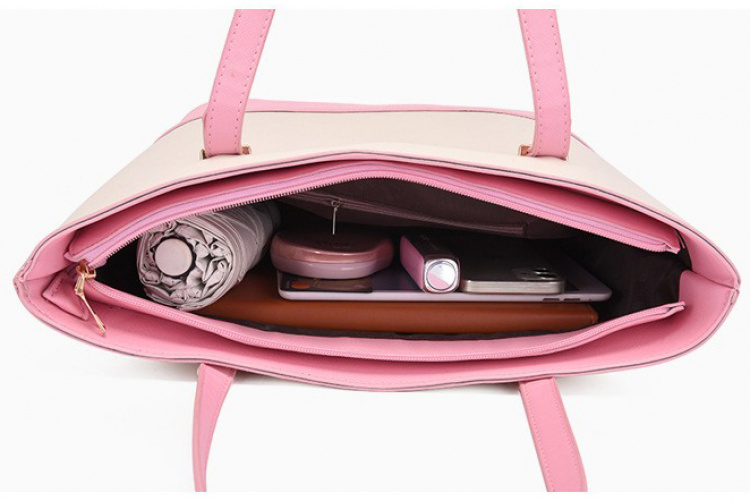 Håndvesker, Beige rosa med gulldetaljer Håndvesker, Beige rosa med gulldetaljer