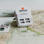 SKROSS uSB-lader EU med 4 porter SKROSS uSB-lader EU med 4 porter