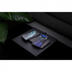 Zens Dual Bordlader QI Liberty 16 coils 2x15W Fabric Surface (Apple & Samsung QC) Zens Dual Bordlader QI Liberty 16 coils 2x15W Fabric Surface (Apple & Samsung QC)