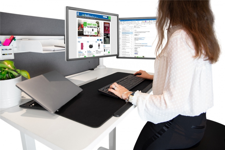 DELTACO Office, ekstra bred musematte med trådløs hurtiglader, 90x40 DELTACO Office, ekstra bred musematte med trådløs hurtiglader, 90x40