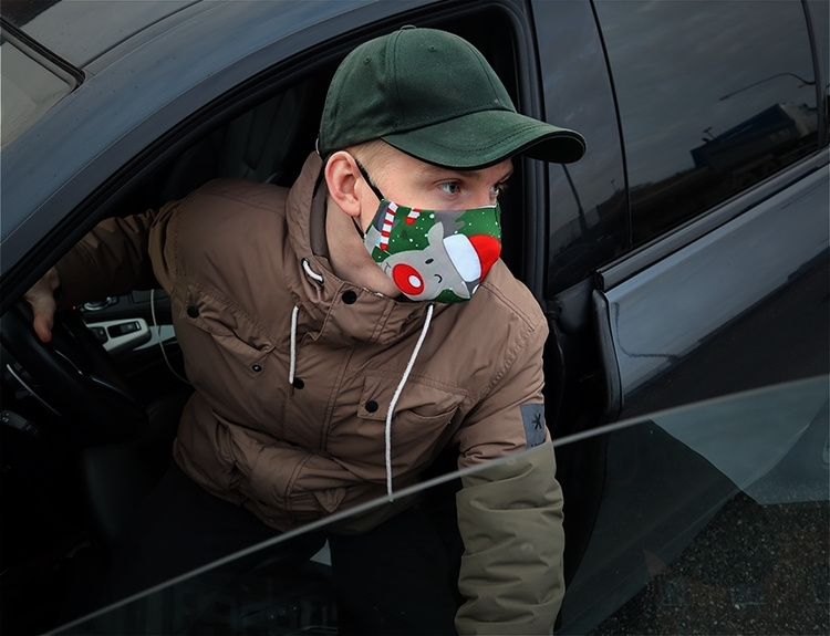 Munnbeskyttelse med julemotiv (Julren)