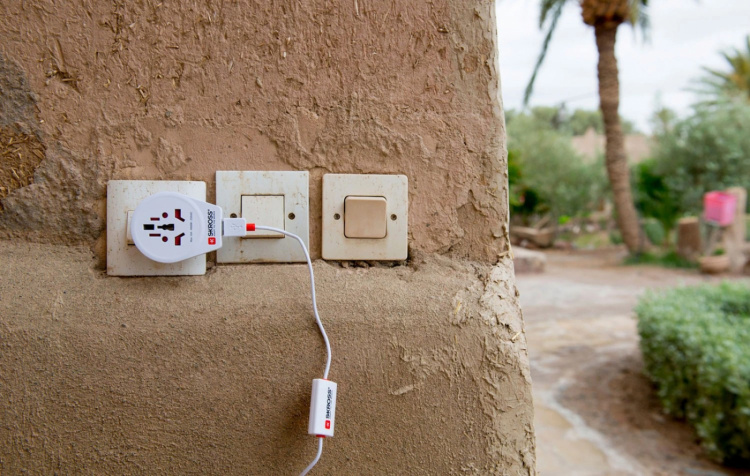 SKROSS World to Europe-adapter, integrert USB-port