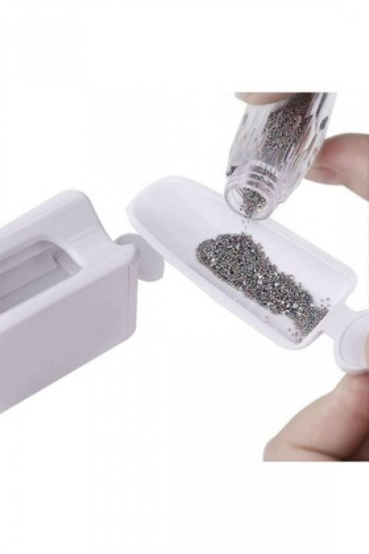 Manikyrverktøysett, resirkuleringsbrettesystem