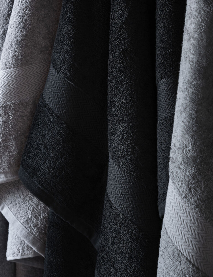 Queen Anne Frotté 420g, 30x50 cm, Svart Queen Anne Frotté 420g, 30x50 cm, Svart