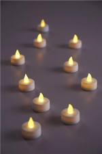 DAY Batteridrevne LED-lys med realistisk flamme, 24 stk  DAY Batteridrevne LED-lys med realistisk flamme, 24 stk