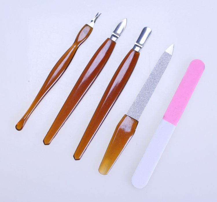 Wellys manikyrsett 18 deler, lilla