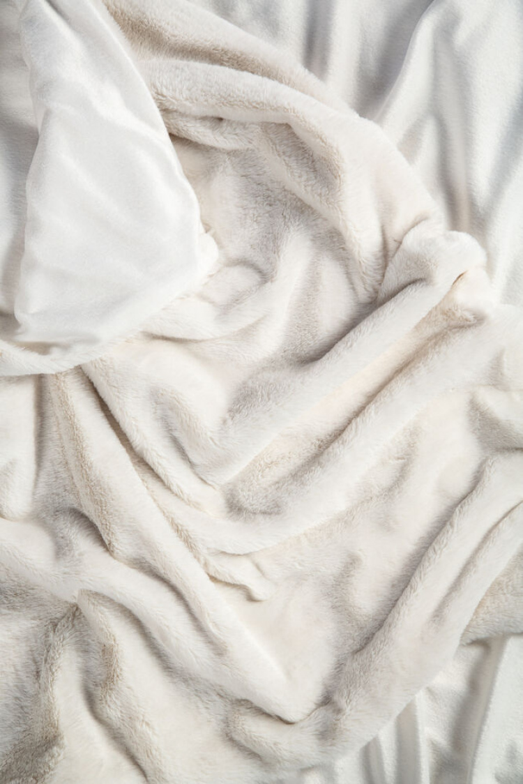 Kosta Linneväfveri Pledd i fuskepels Nordby, Creamy White