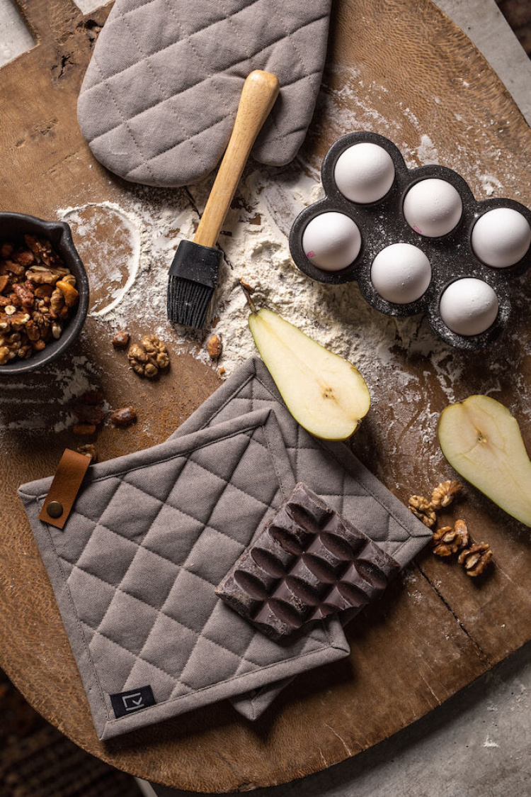 Kosta Linneväfveri Grillhanske, grå