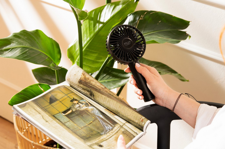 Adler AD 7331 Oppladbar vifte 9 cm, 3 hastigheter, svart