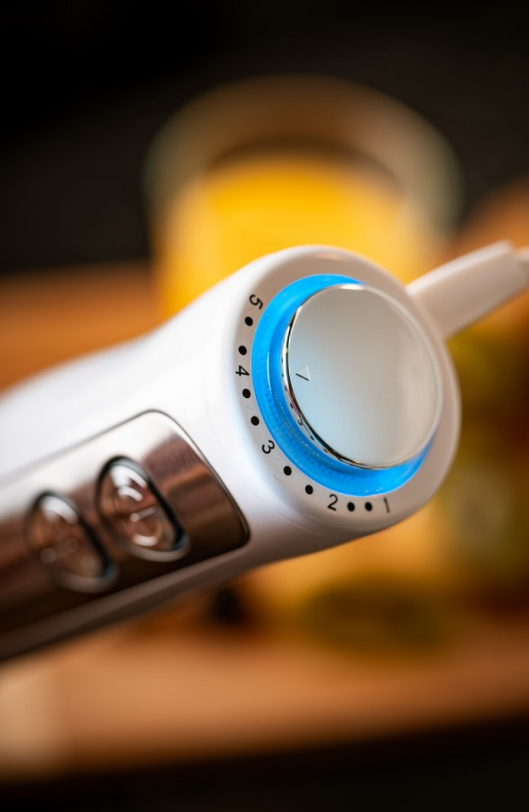 Adler AD 4625 Stavmikser 1500W, Hvit